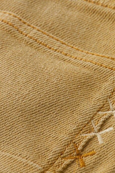 STRUMMER SLIM JEANS — GARMENT DYED COLOURS SAND 3