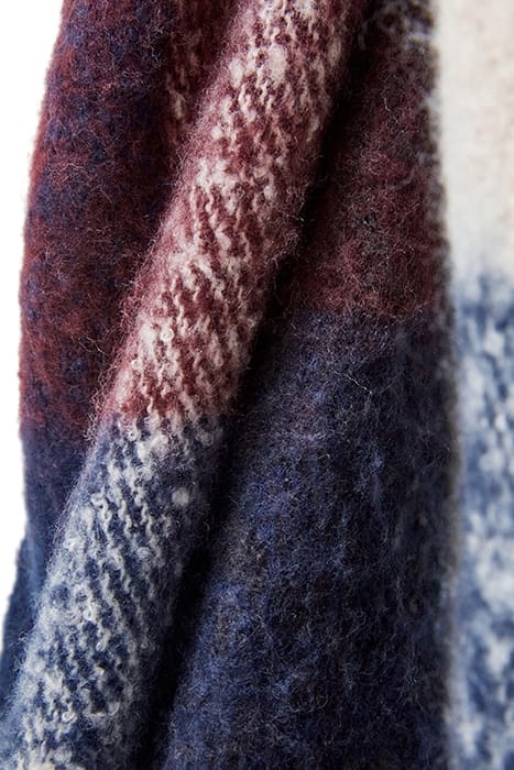 SHELLY BRUSHED CHECK SCARF NAVY 4