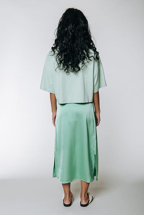 HINTE UNI SATIN SLIT MIDI SKIRT MINT 2