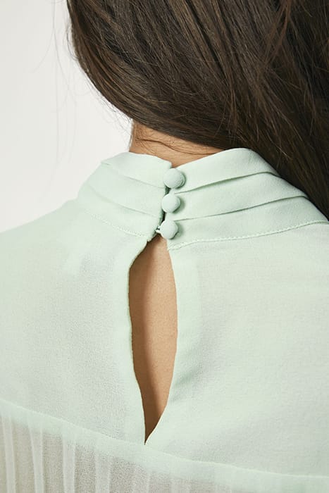 PENELOPE GATHERED DETAIL TOP PISTACHIO 5
