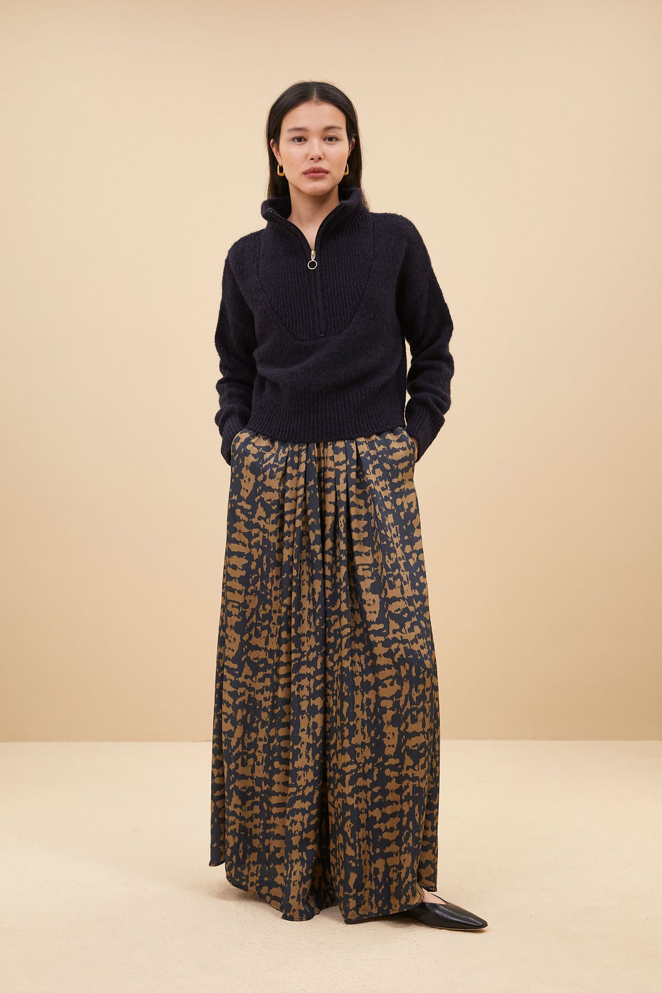 LIEN PAINTING SKIRT PAINTING PRINT 1