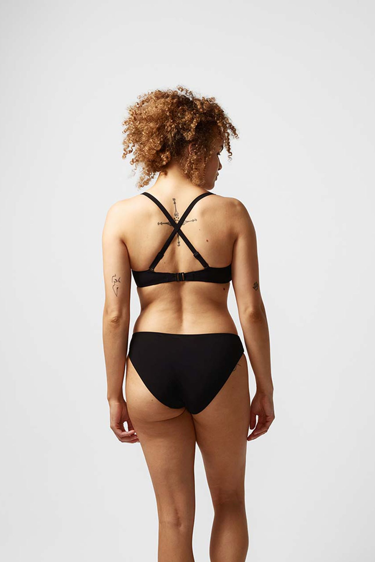 SW BRA TSHIRT HALF CUP MEMORY MULTIWAY BLACK 2
