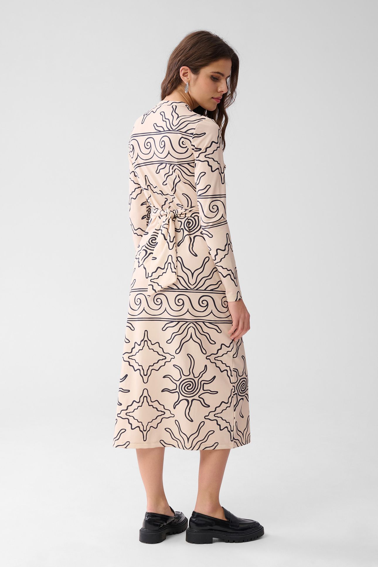 LA-SBPRINTED TRAVEL DRESS BLACK/WHITE 2
