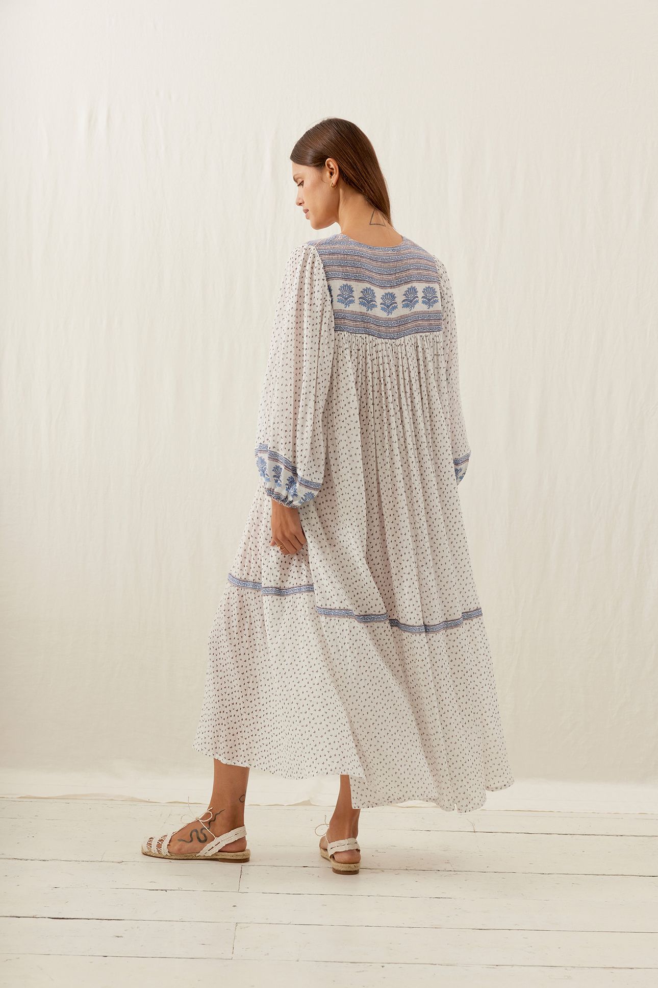DRESS GYPSE WHITE CORNFLOWER 2
