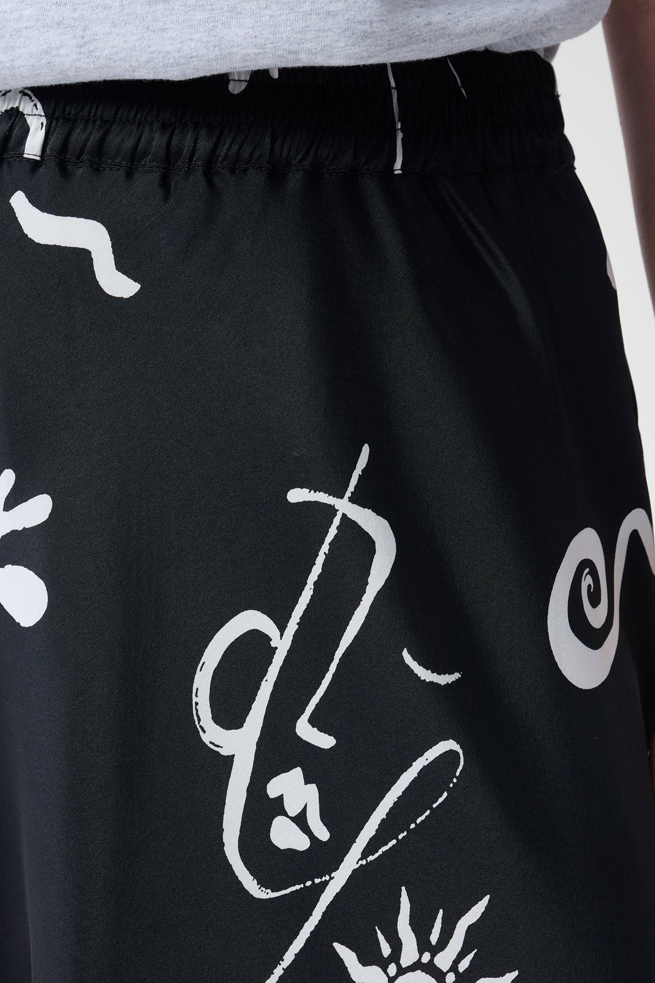 LA-SBSATIN SKIRT BLACK/WHITE 5