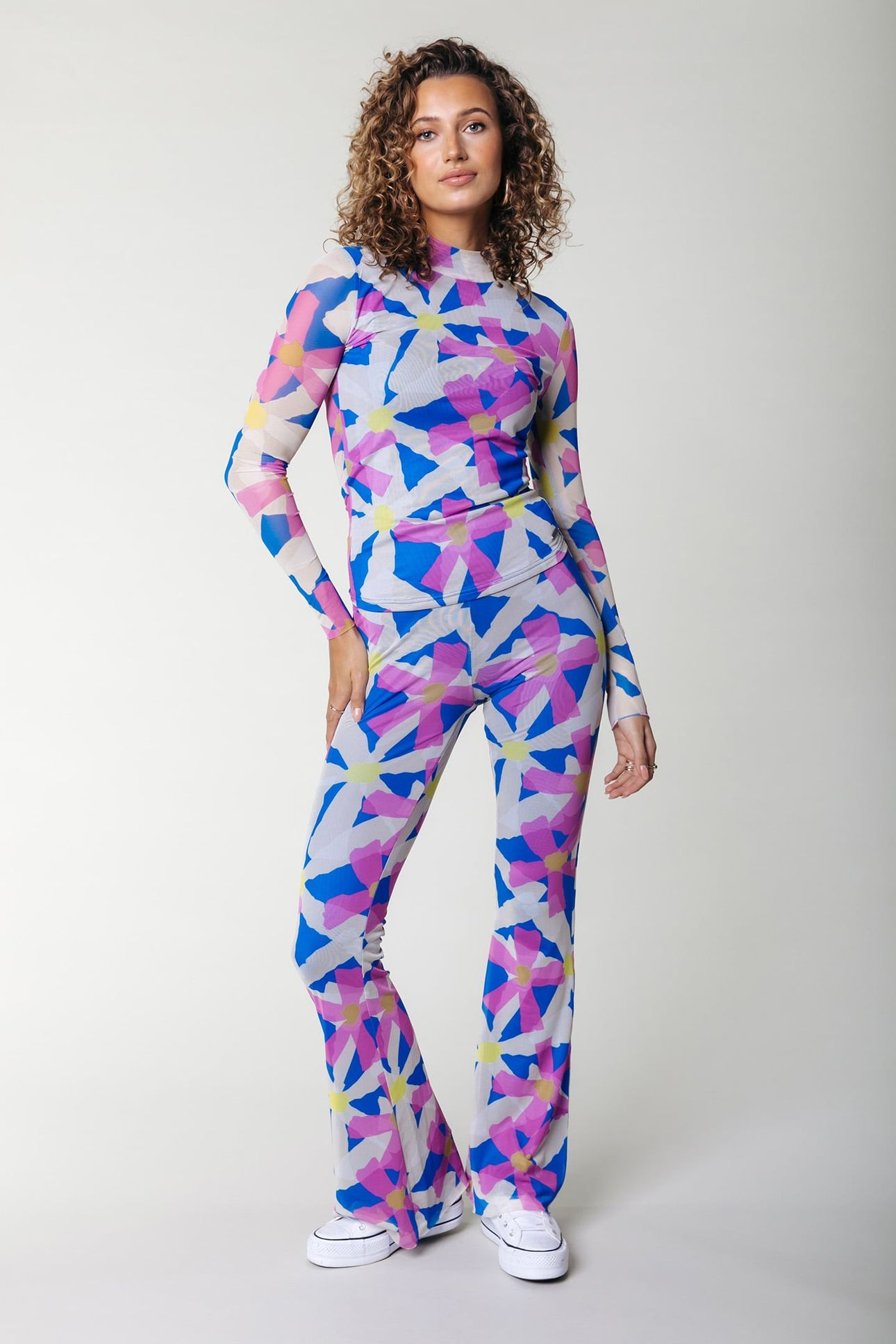 BIG FLOWER MESH EXTRA FLARE PANTS MULTICOLOR 1