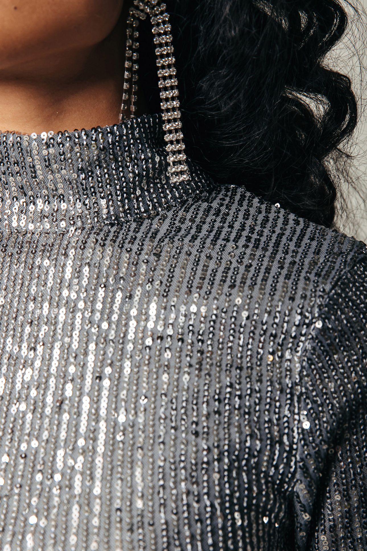JEWEL SEQUINS CROPPED TURTLENECK TOP SILVER 4