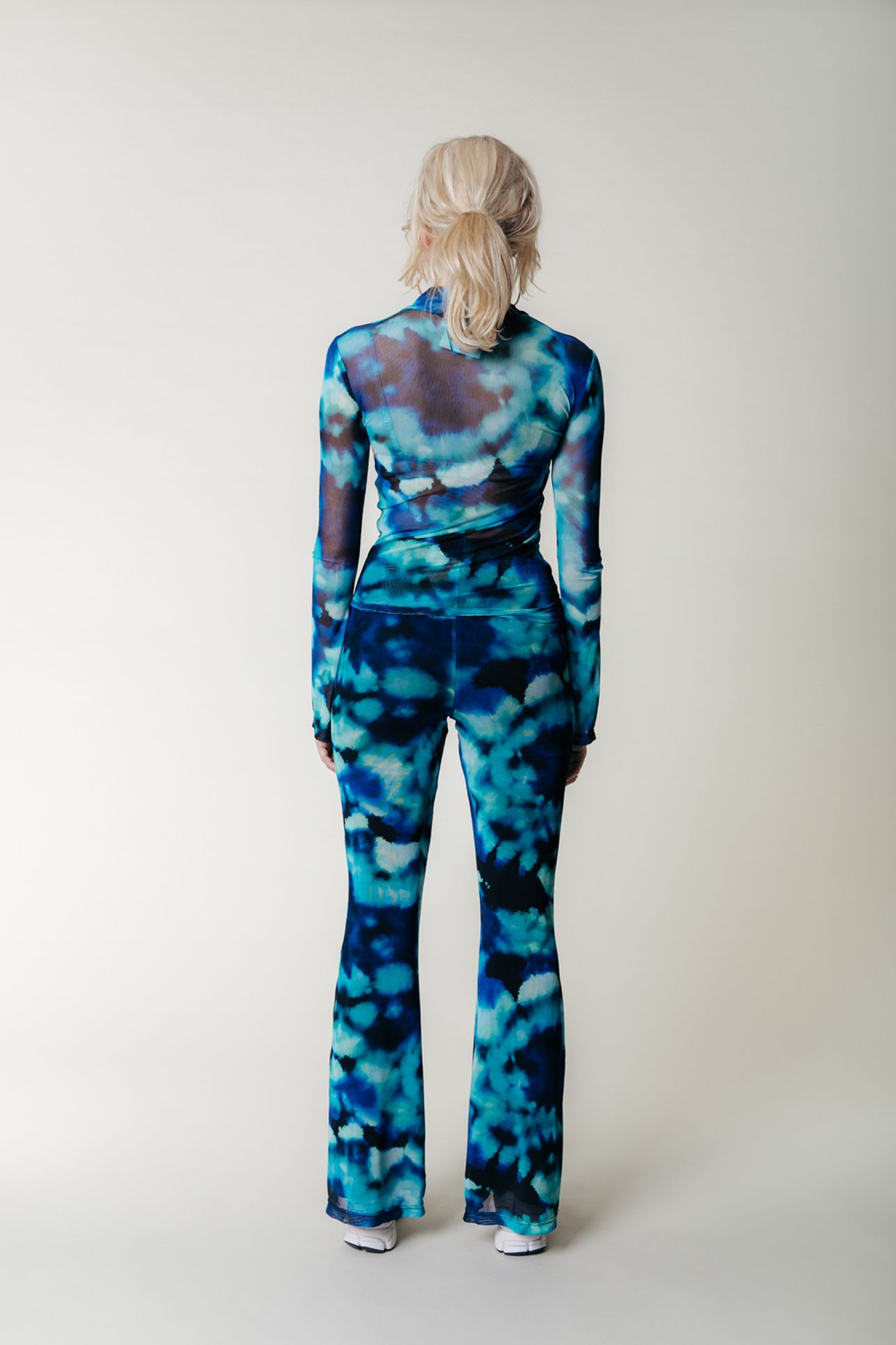 TIE DYE MESH EXTRA FLARE PANTS BLUE 2