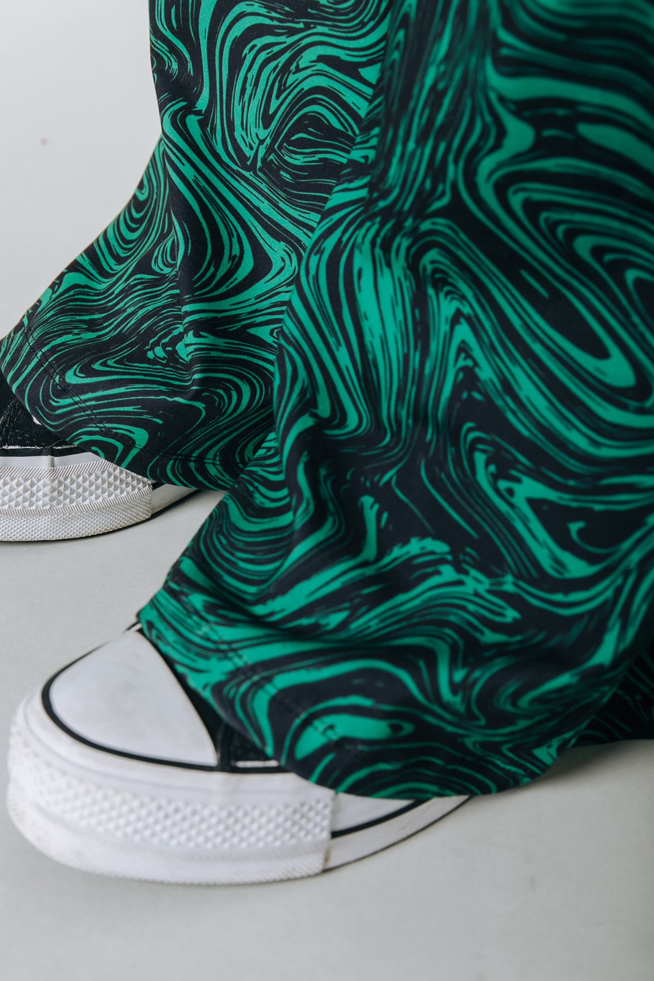 LIQUID PAINT PEACHED EXTRA FLARE PANTS GREEN 5