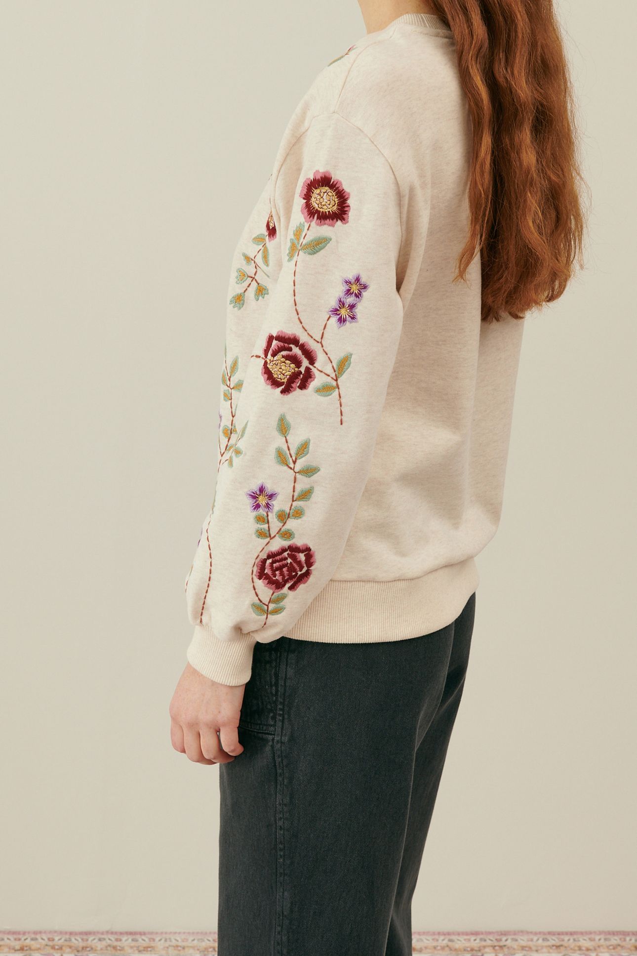 SWEATSHIRT PETRA FLOWER EMBROIDERY 5