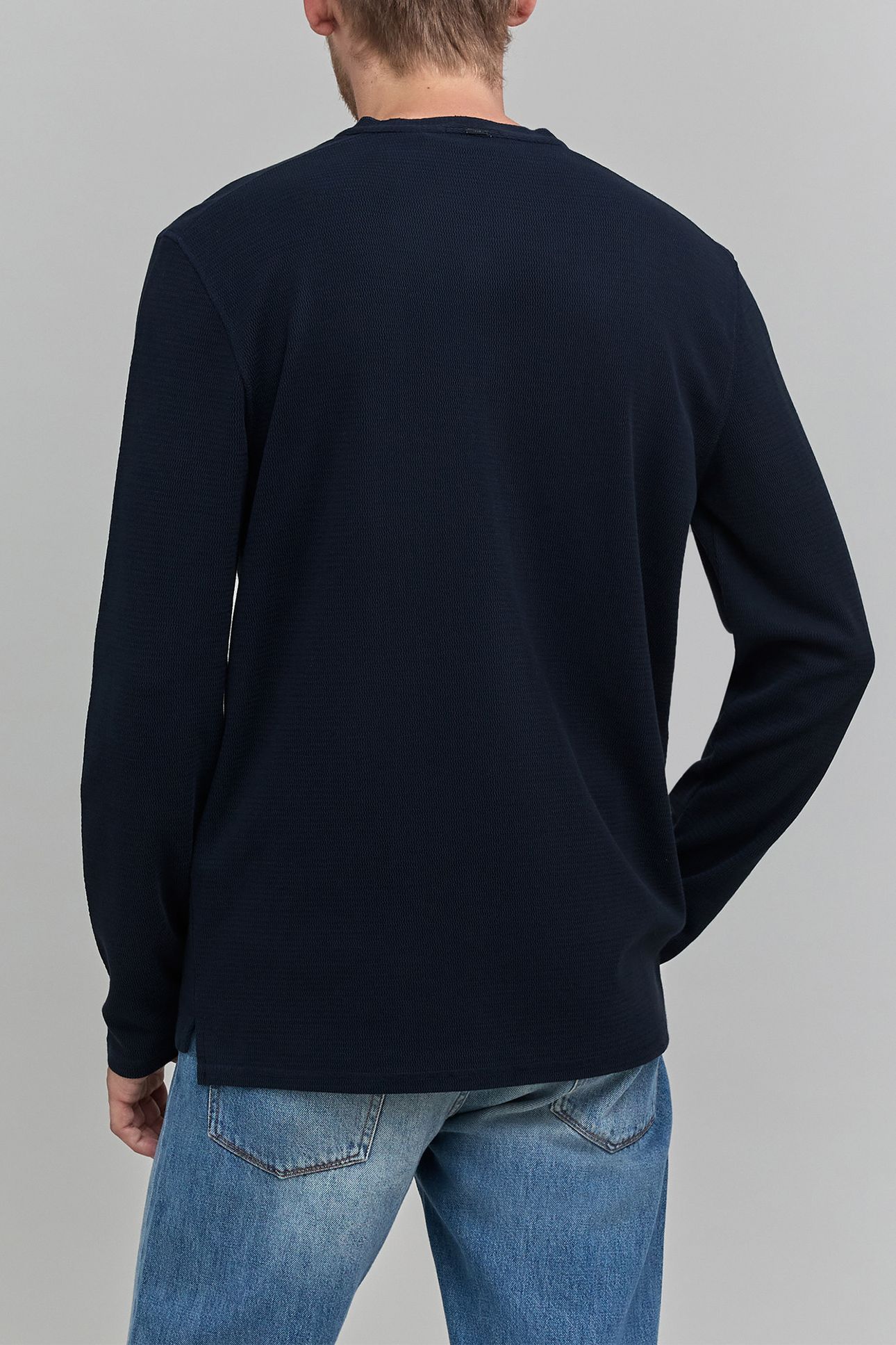 NAVY EMBOSSED MESH T-SHIRT 2