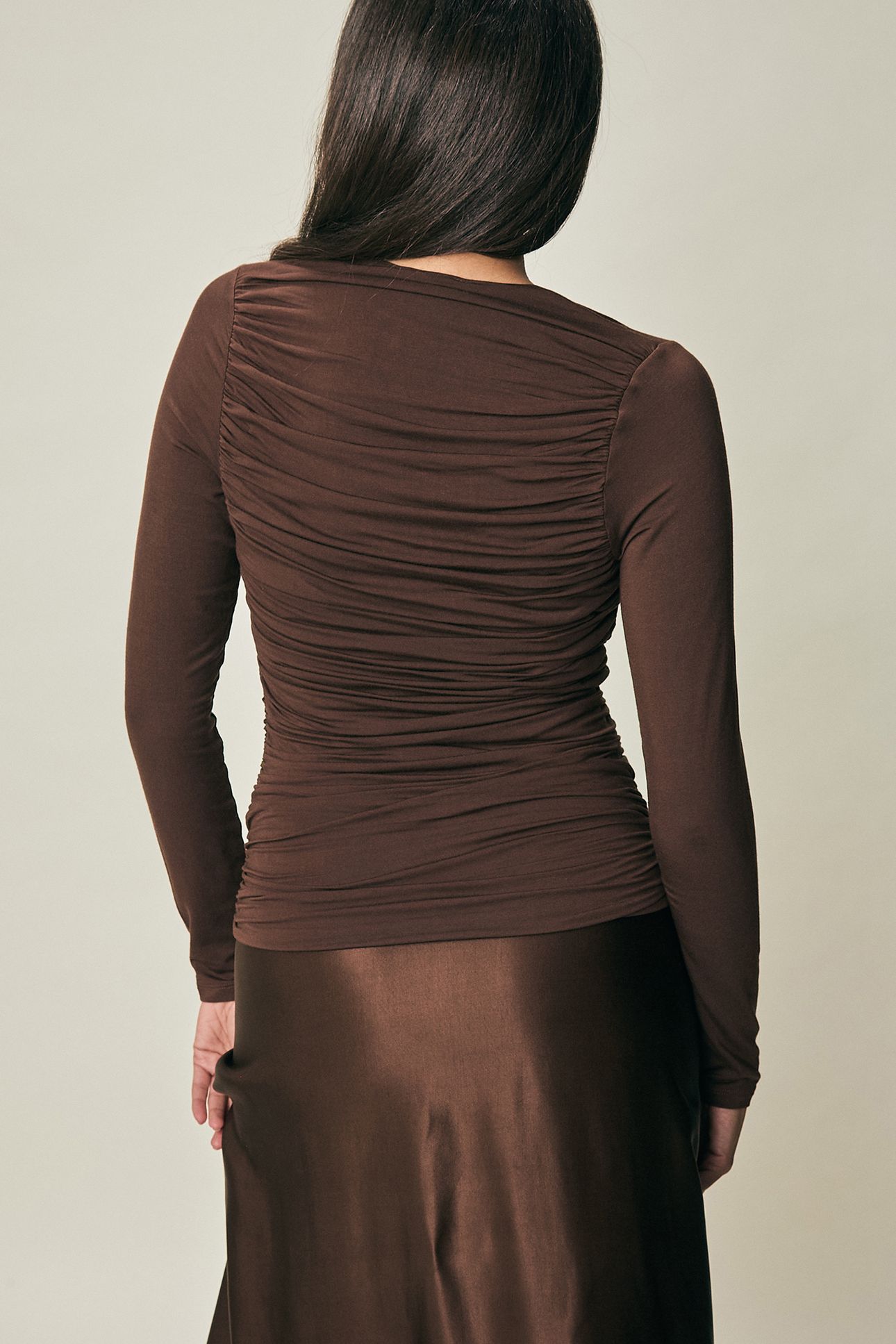 KILIA WALNUT 2