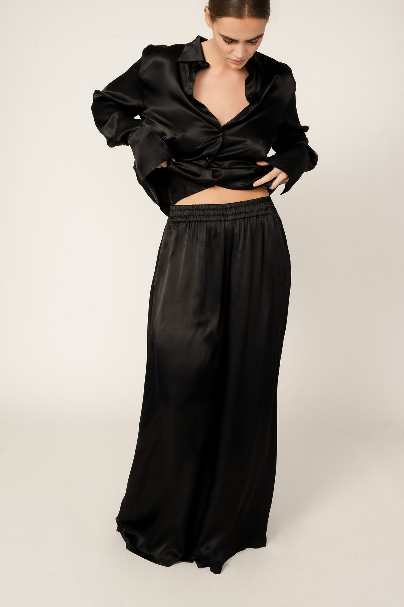 QUARTZ BLACK 1