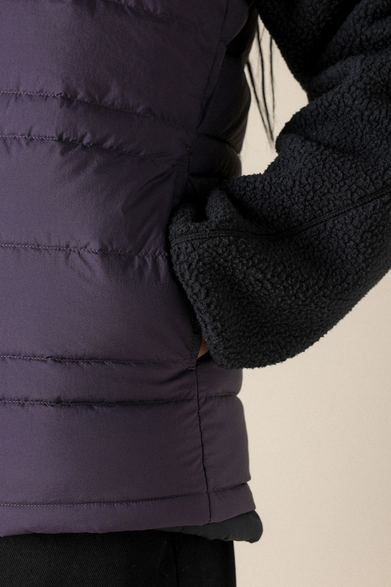 UNISEX SL BT LIGHTWEIGHT DOWN VEST MIDNIGHT PLUM 4
