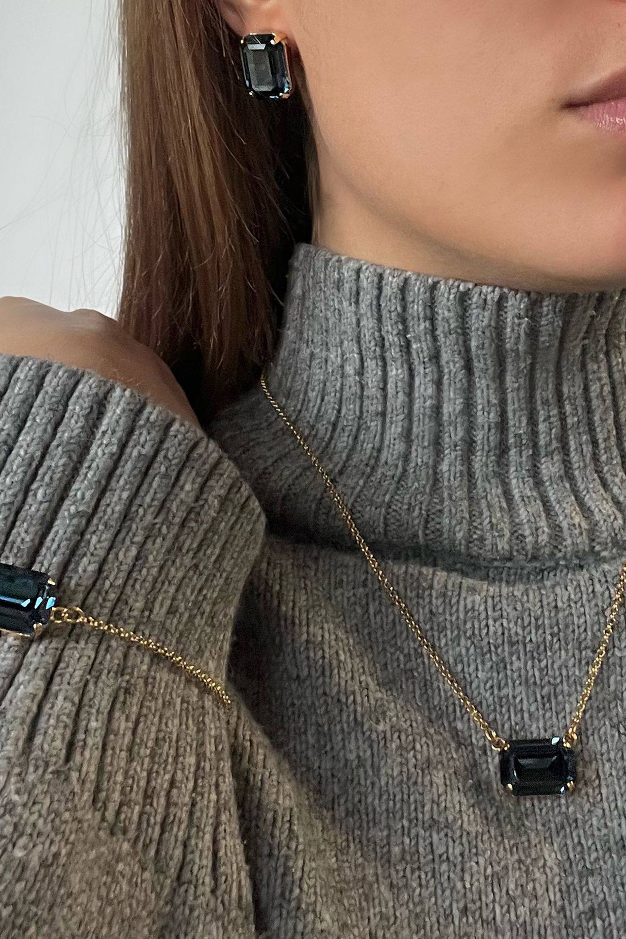 LADY DI NECKLACE MONTANA BLUE 2