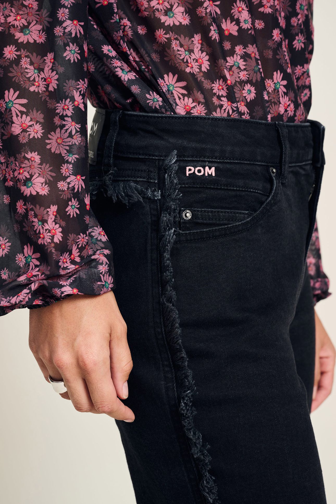 JEANS - TAPERED WASHED BLACK 6