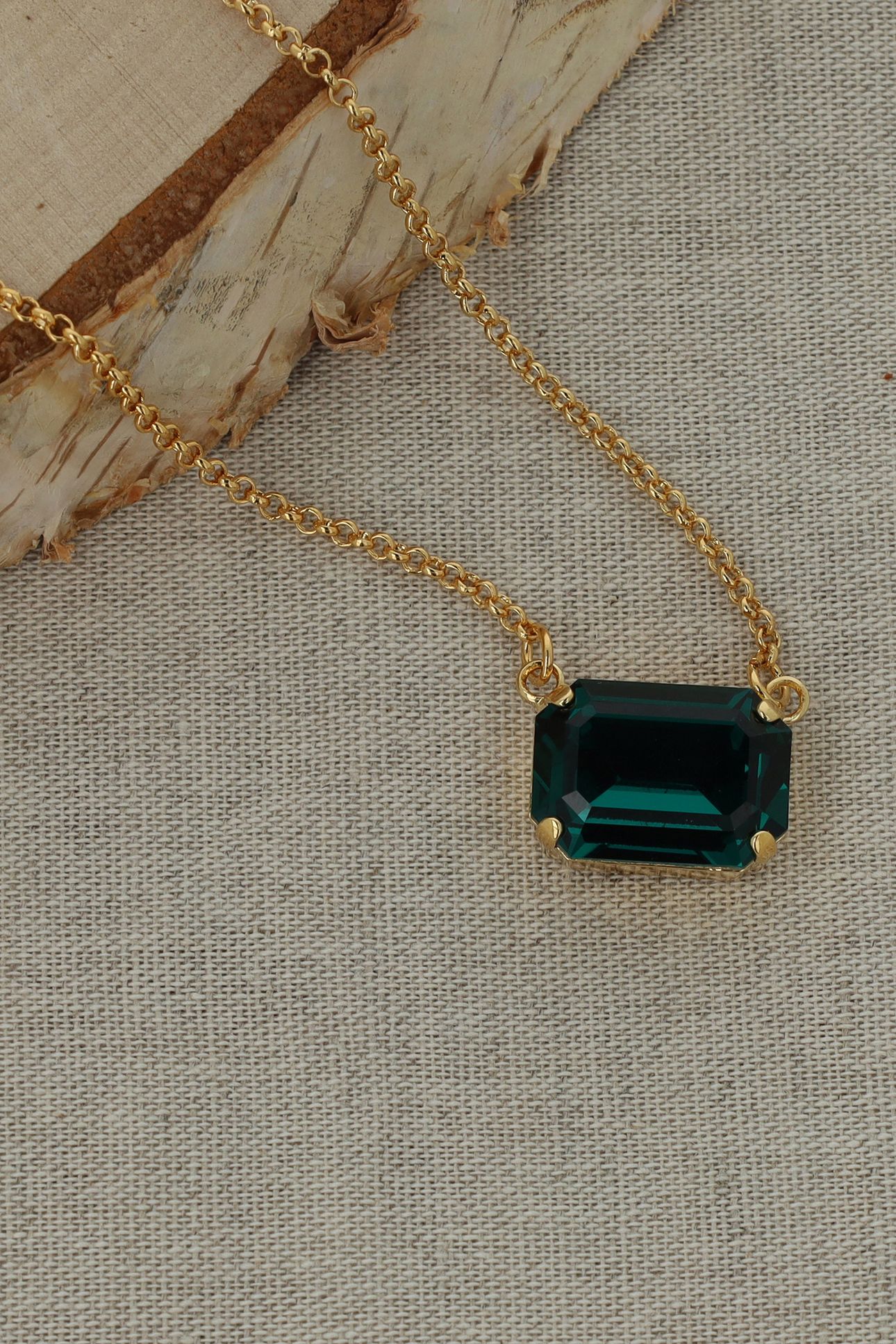 LADY DI NECKLACE EMERALD GREEN 4