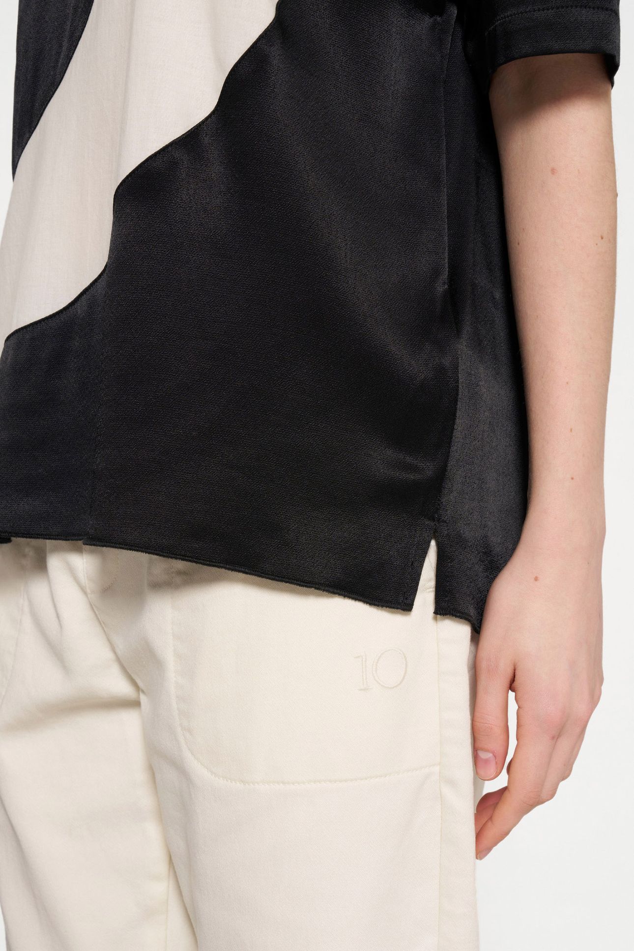 TEE BLOUSE CONTRAST BLACK 6