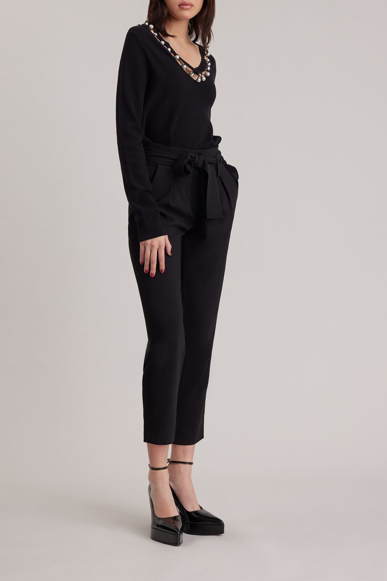 MAYARI PULLOVER BLACK 5