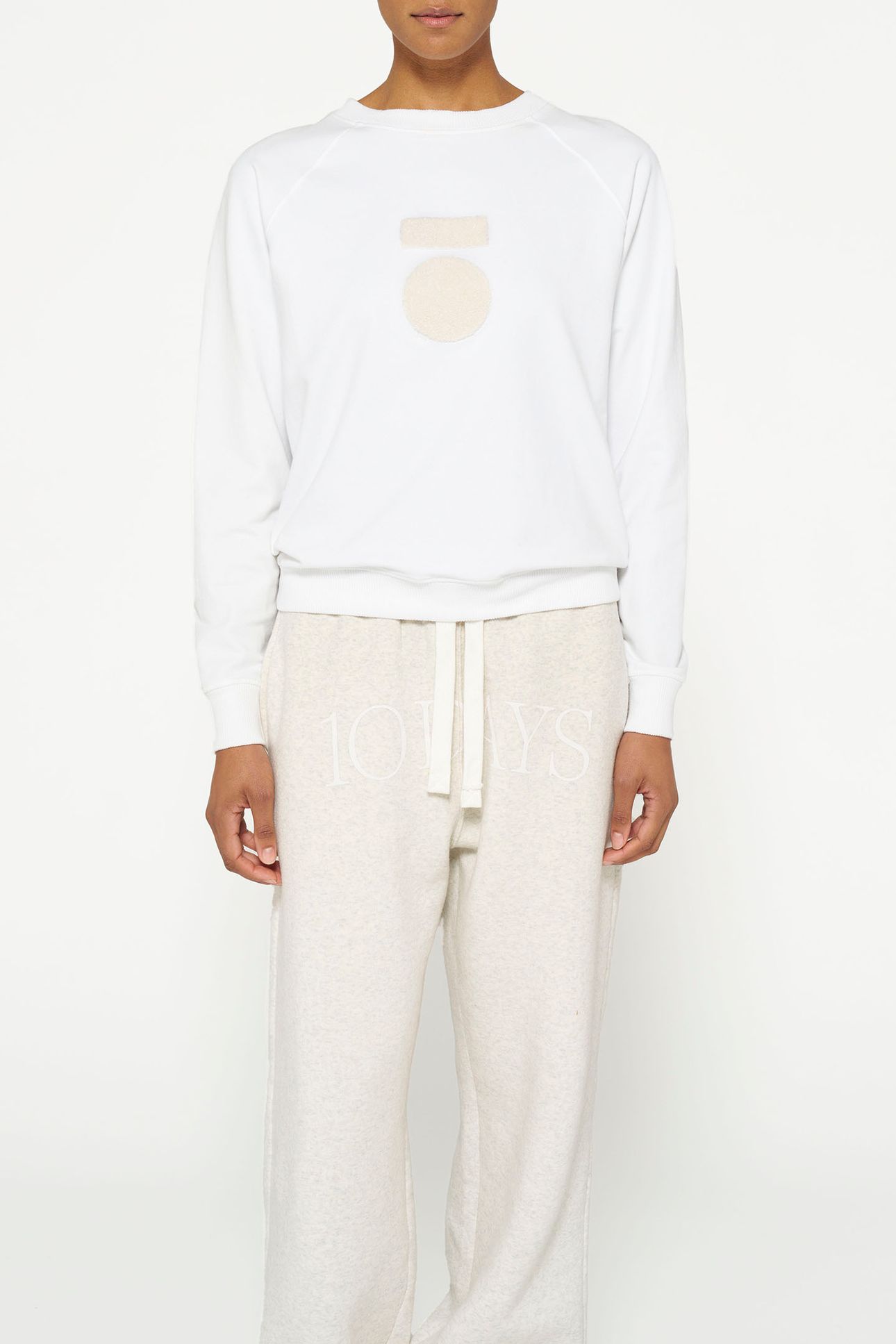 THE CREW NECK SWEATER WHITE 1