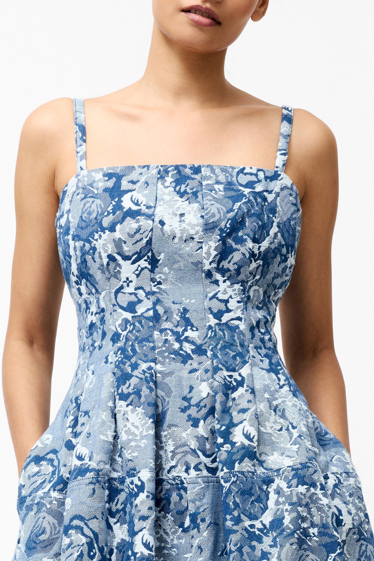 CHARLOTTE JACQUARD DENIM LIGHT WASH 4