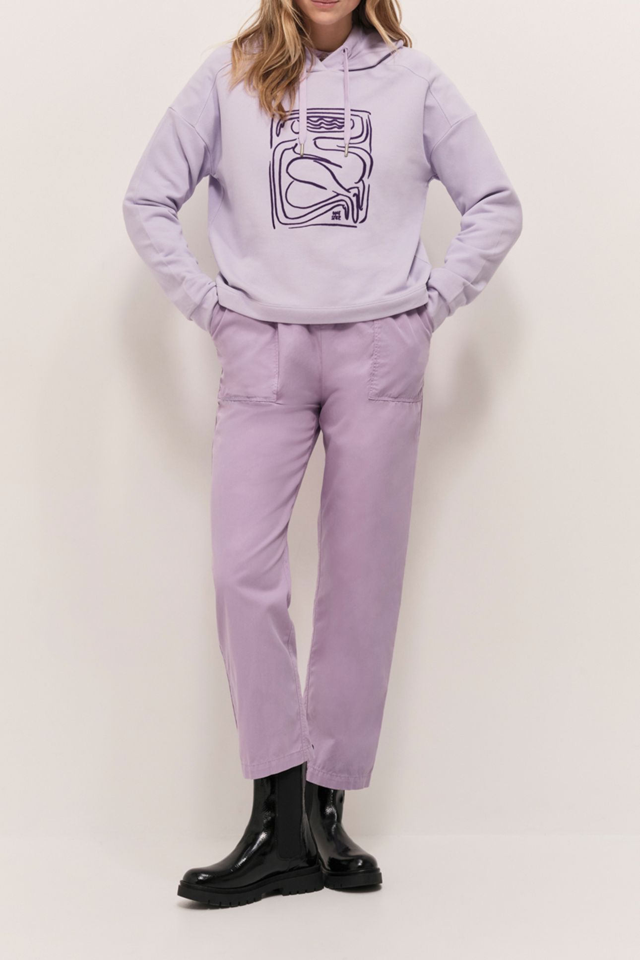 MAORI GLYCINE FLEECE HOODIE WITH FLOCKED VELVET DANCER PRINT 4