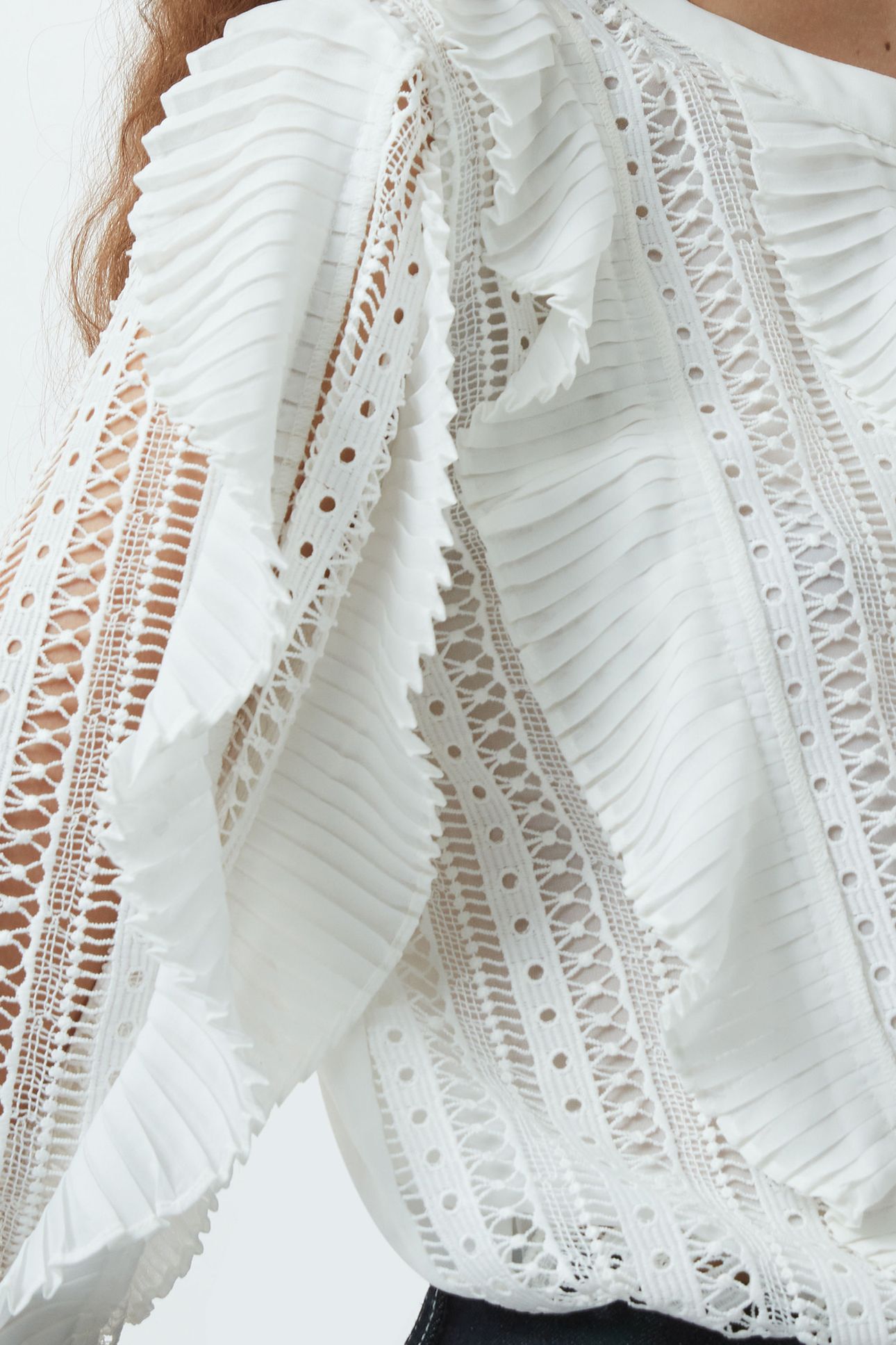 ANNIKA LACE FRILL TOP SUMMER WHITE 5