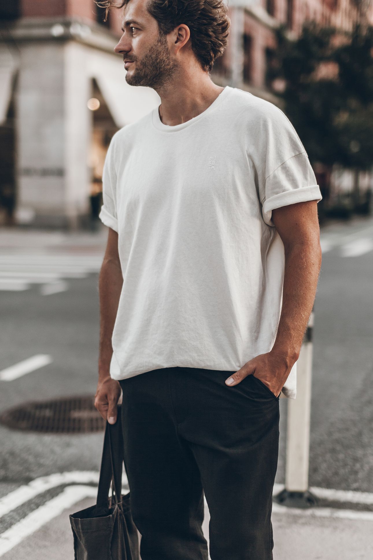 THE OFF WHITE VINTAGE UNISEX T-SHIRT 2