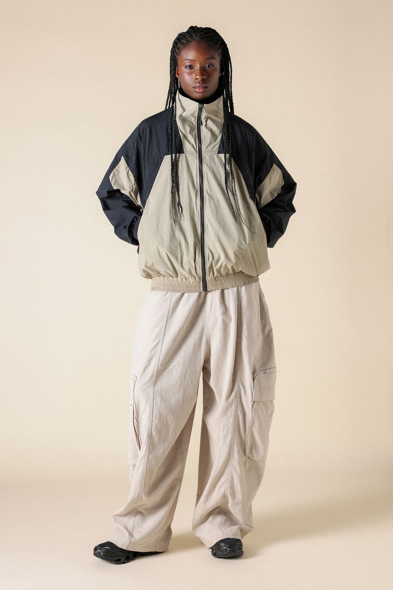 SL WR LIGHT WINDBREAKER UNISEX BLACK/BEIGE 3