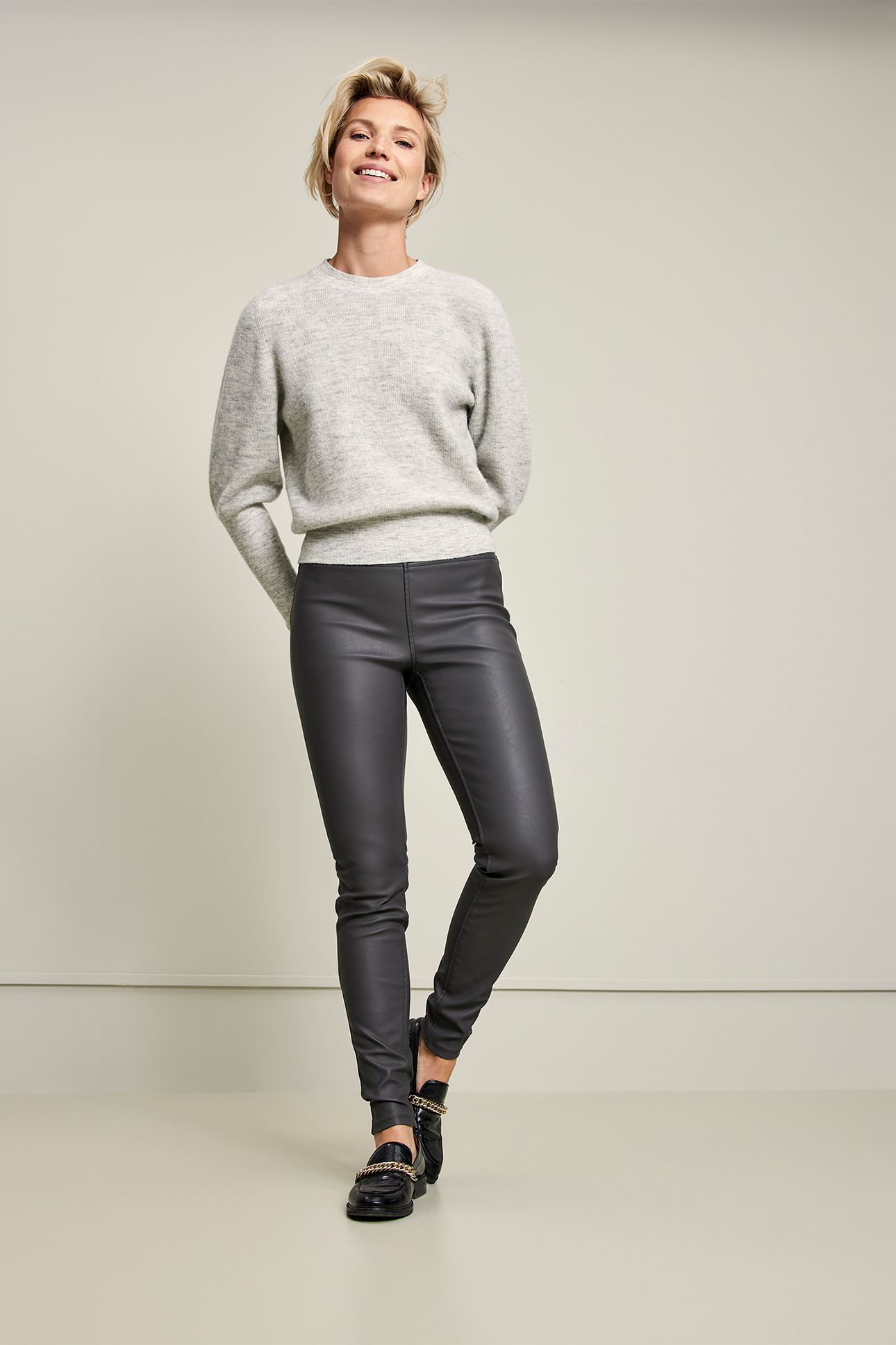 AMBER PANTS GREY 3