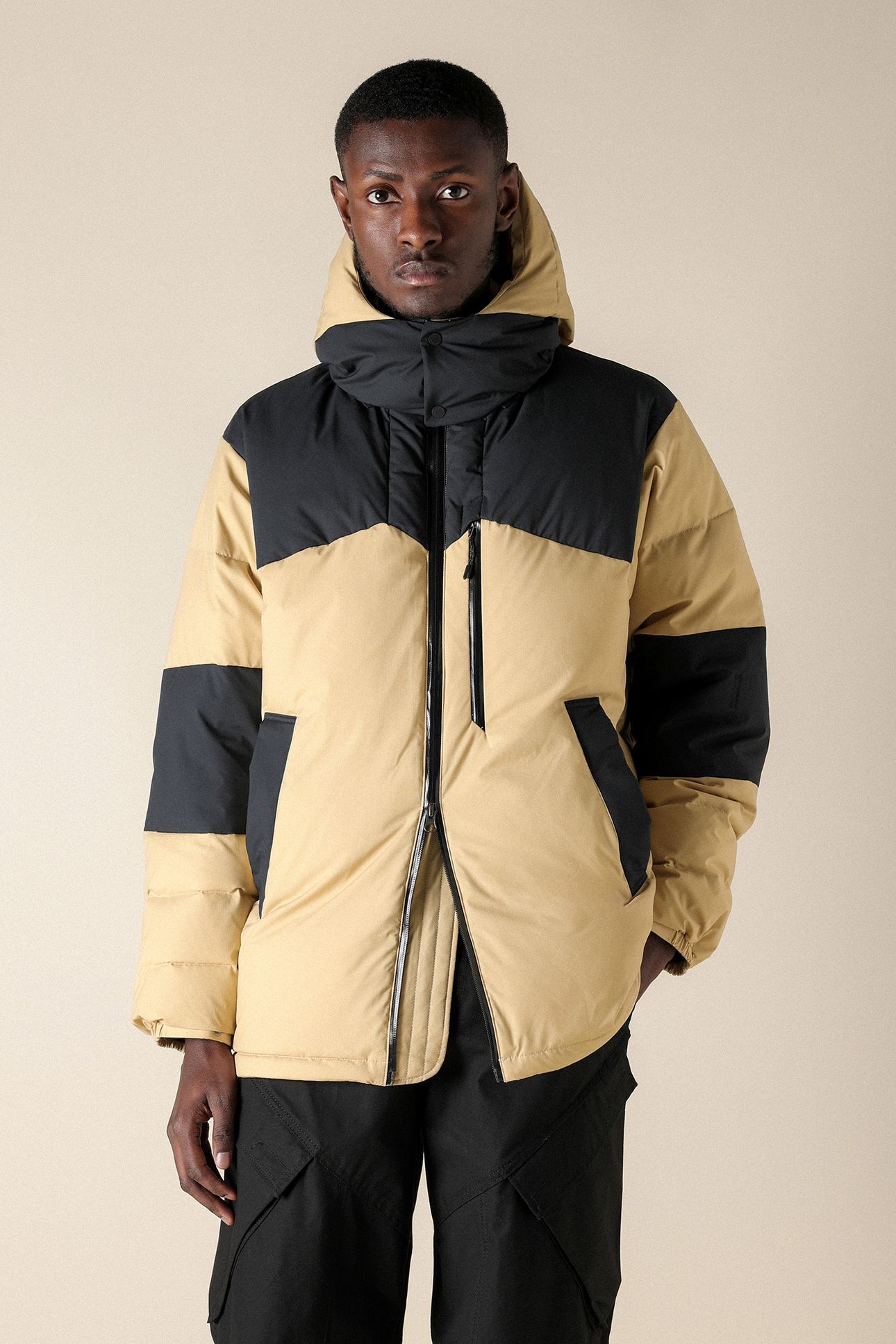 SL GTX WINDSTOPPER DOWN JACKET UNISEX BEIGE TAUPE / BLACK 1