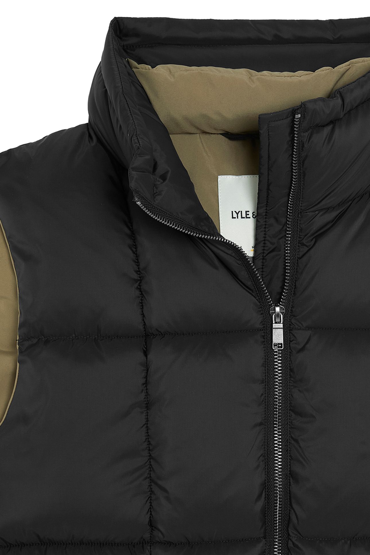 SQUARE WADDED PUFFER GILET LACQUER 7