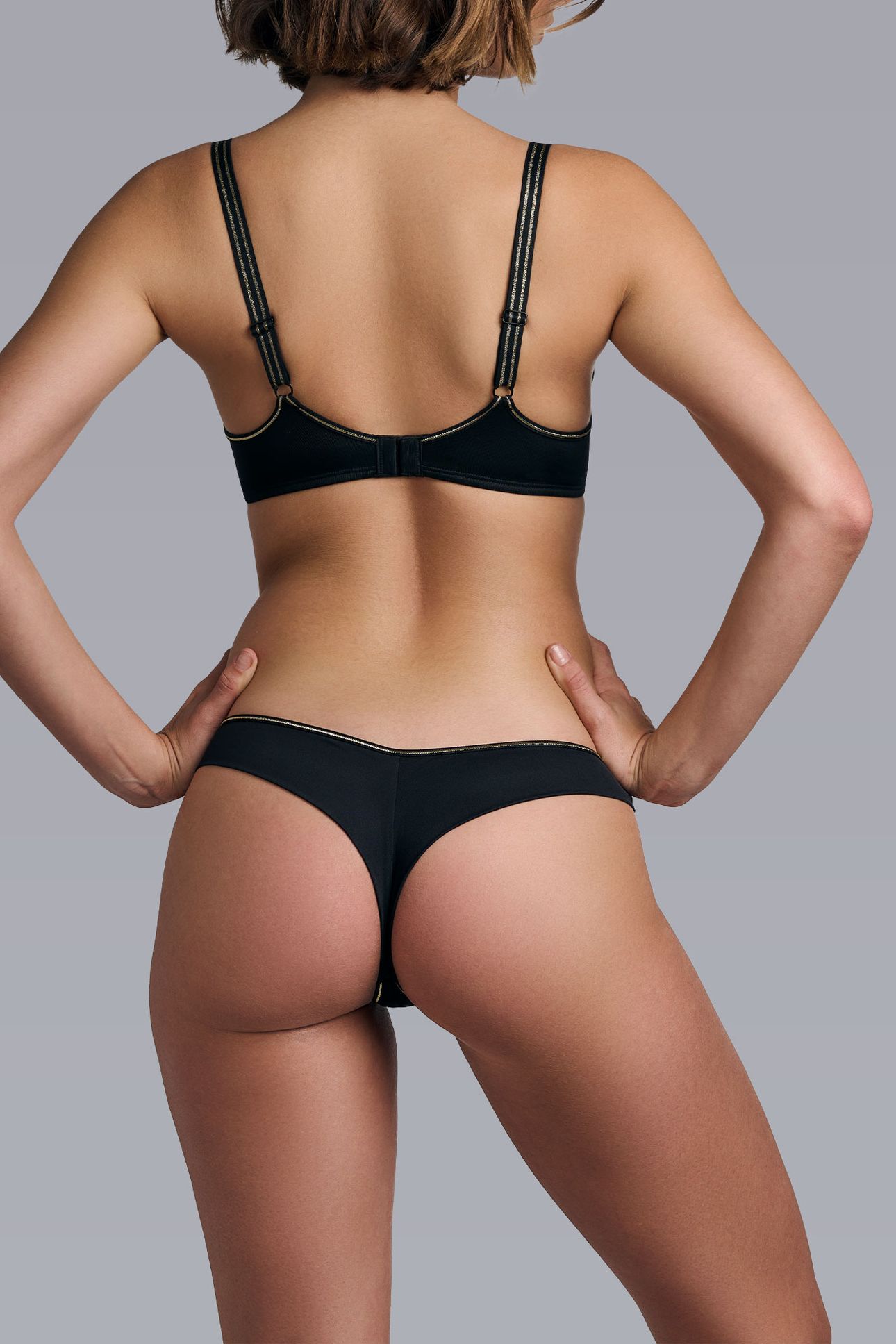 THE ADVENTURESS BLACK GOLD LUREX THONG 2