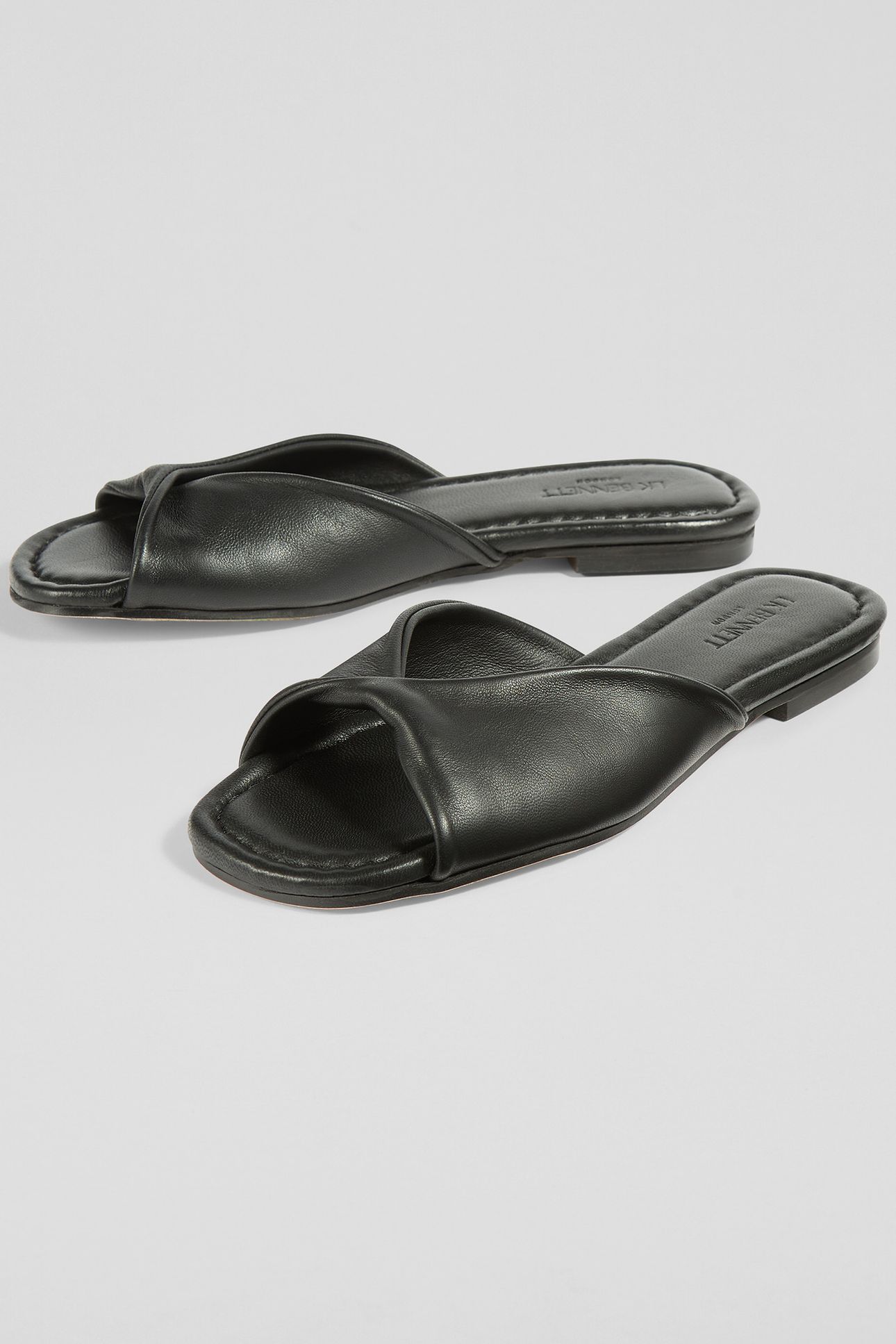 FLS CORA TWIST FRONT BLACK 3