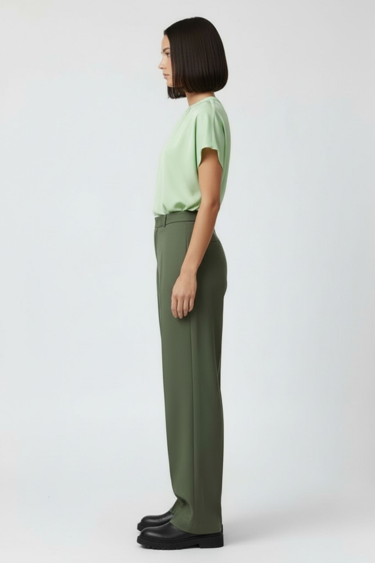 CAPRIANA CREPE CREW NK TOP APPLE GREEN 3