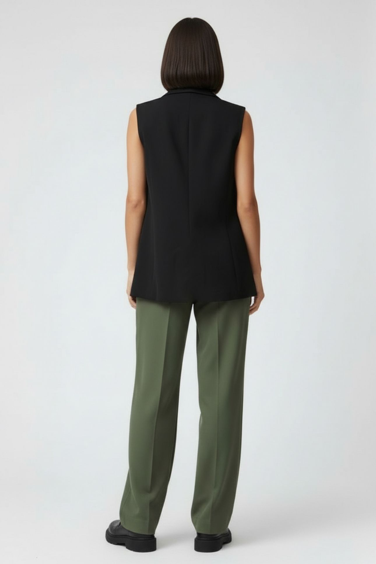 SLEEK TAILORED DB WAISTCOAT BLACK 2