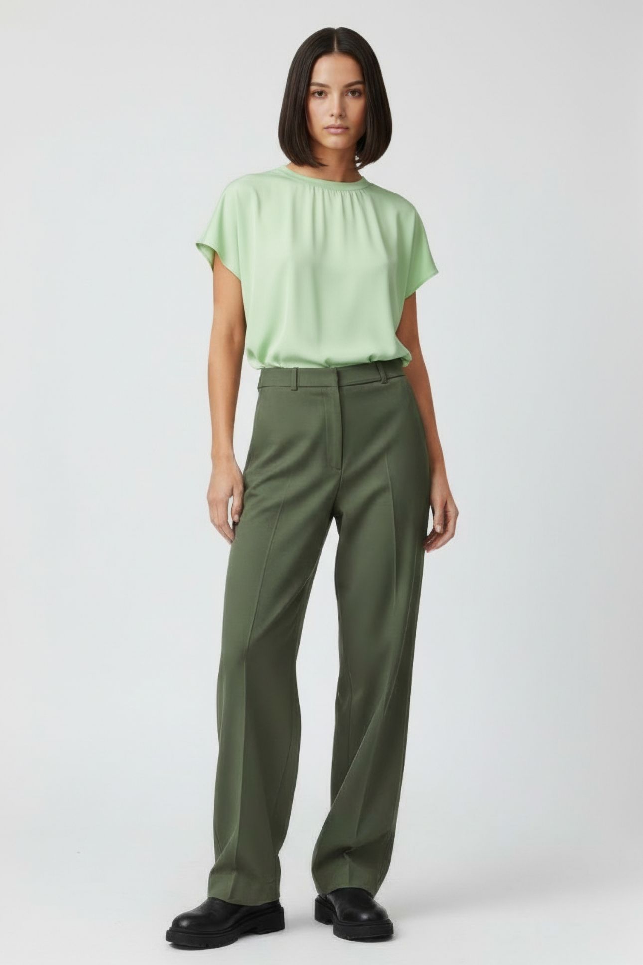 CAPRIANA CREPE CREW NK TOP APPLE GREEN 1