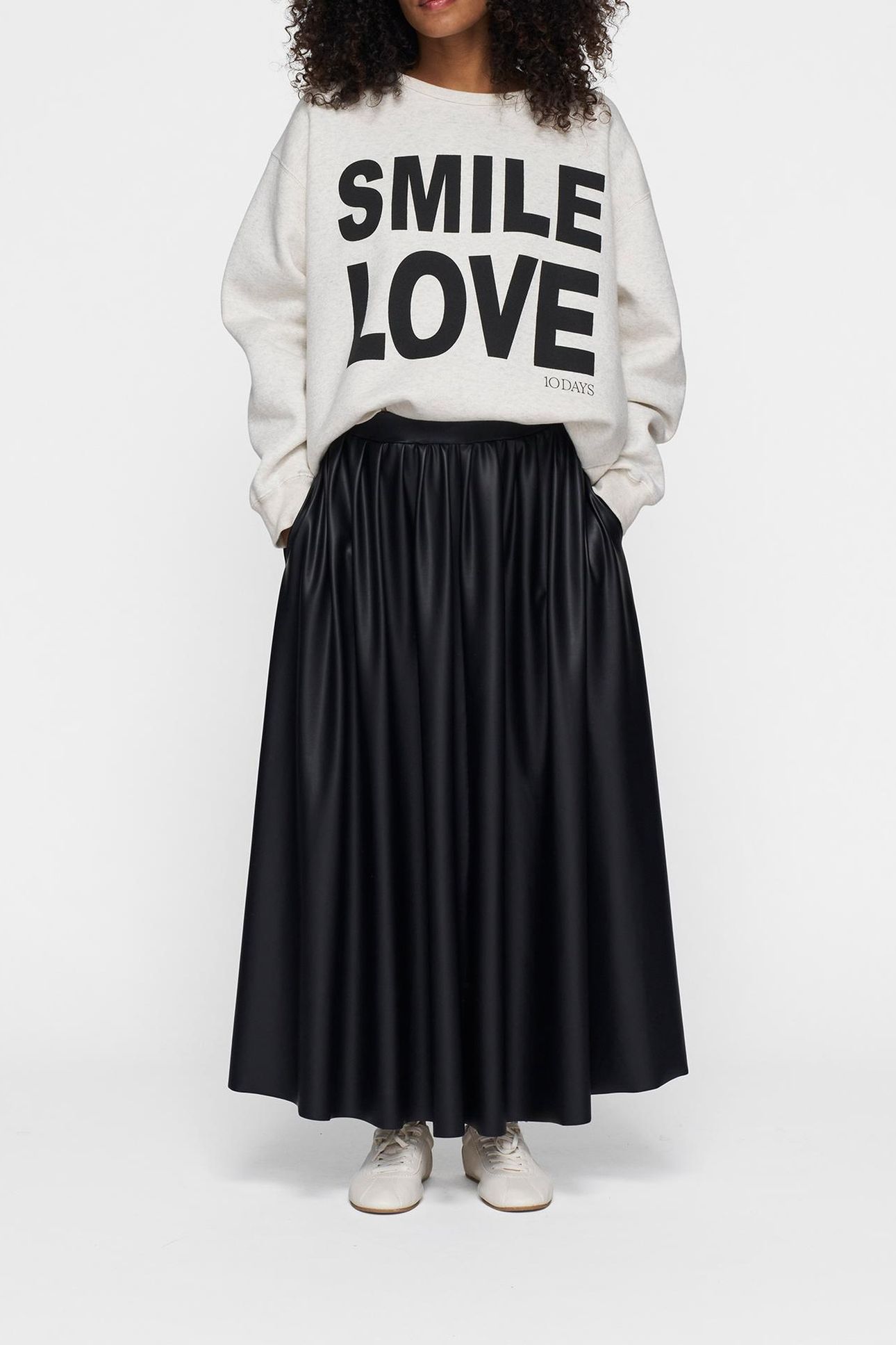LEATHERLOOK PLEATED SKIRT BLACK 1
