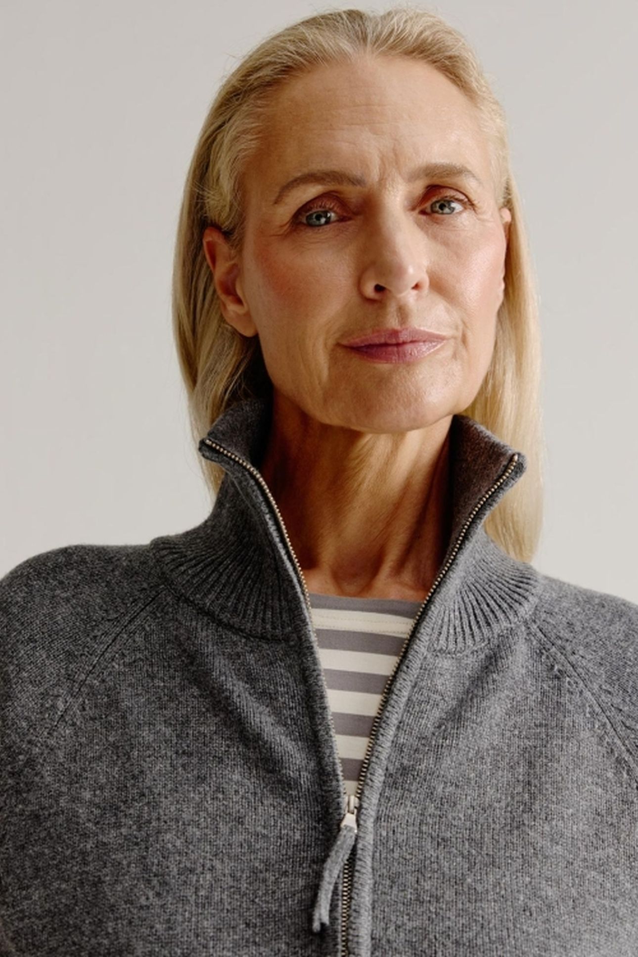 LINDE SWEATER ANTHRACITE 4
