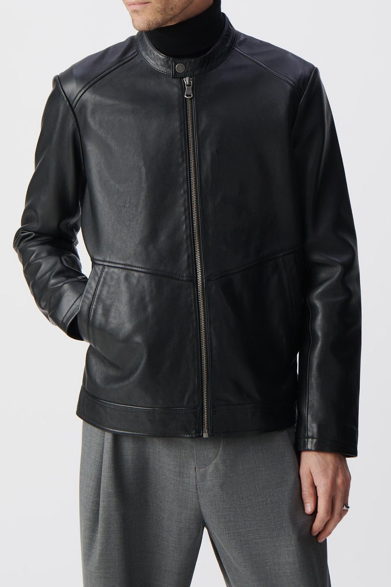 BLACK LEATHER JACKET 2
