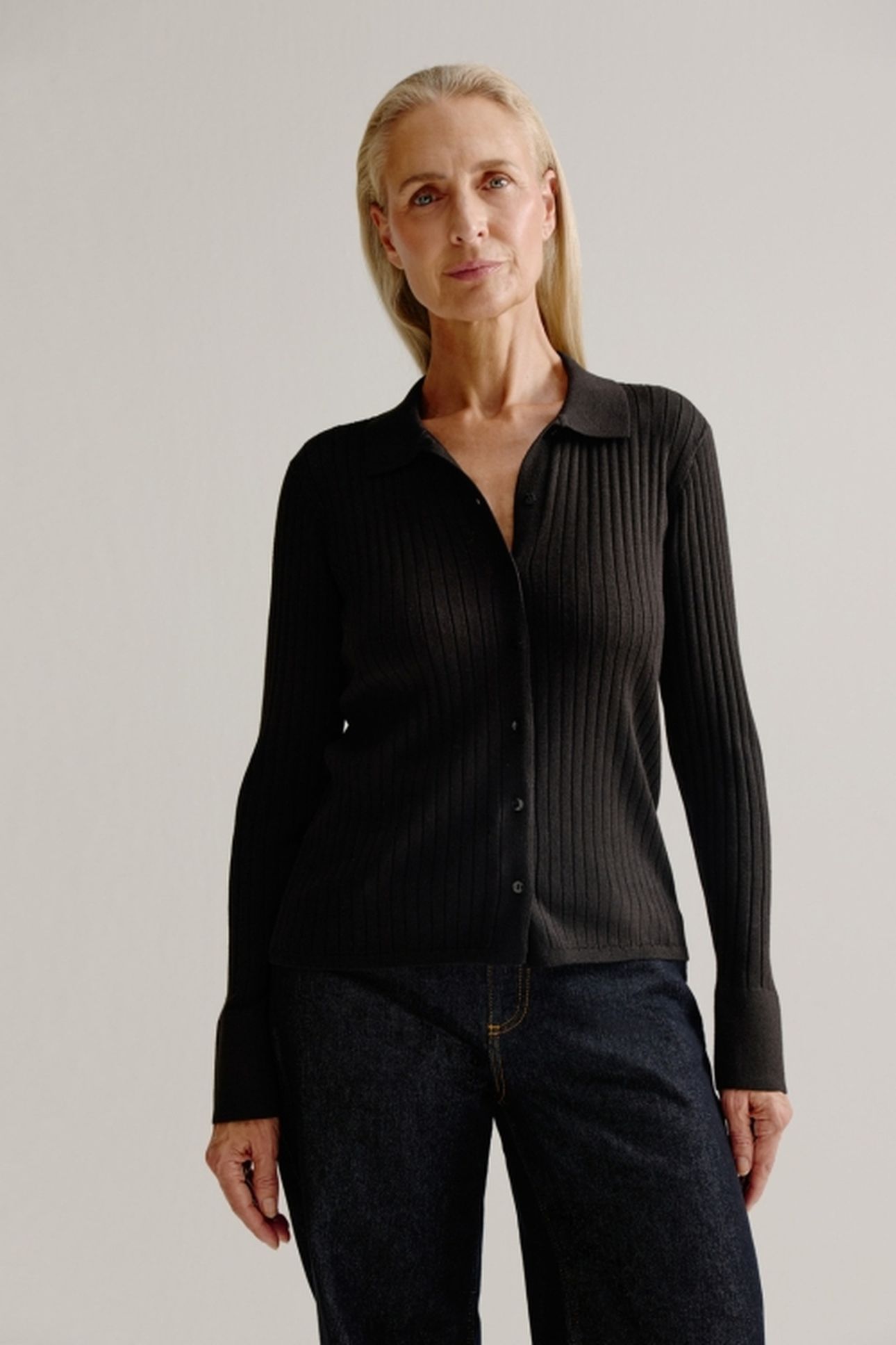 LILA CARDIGAN BLACK 2