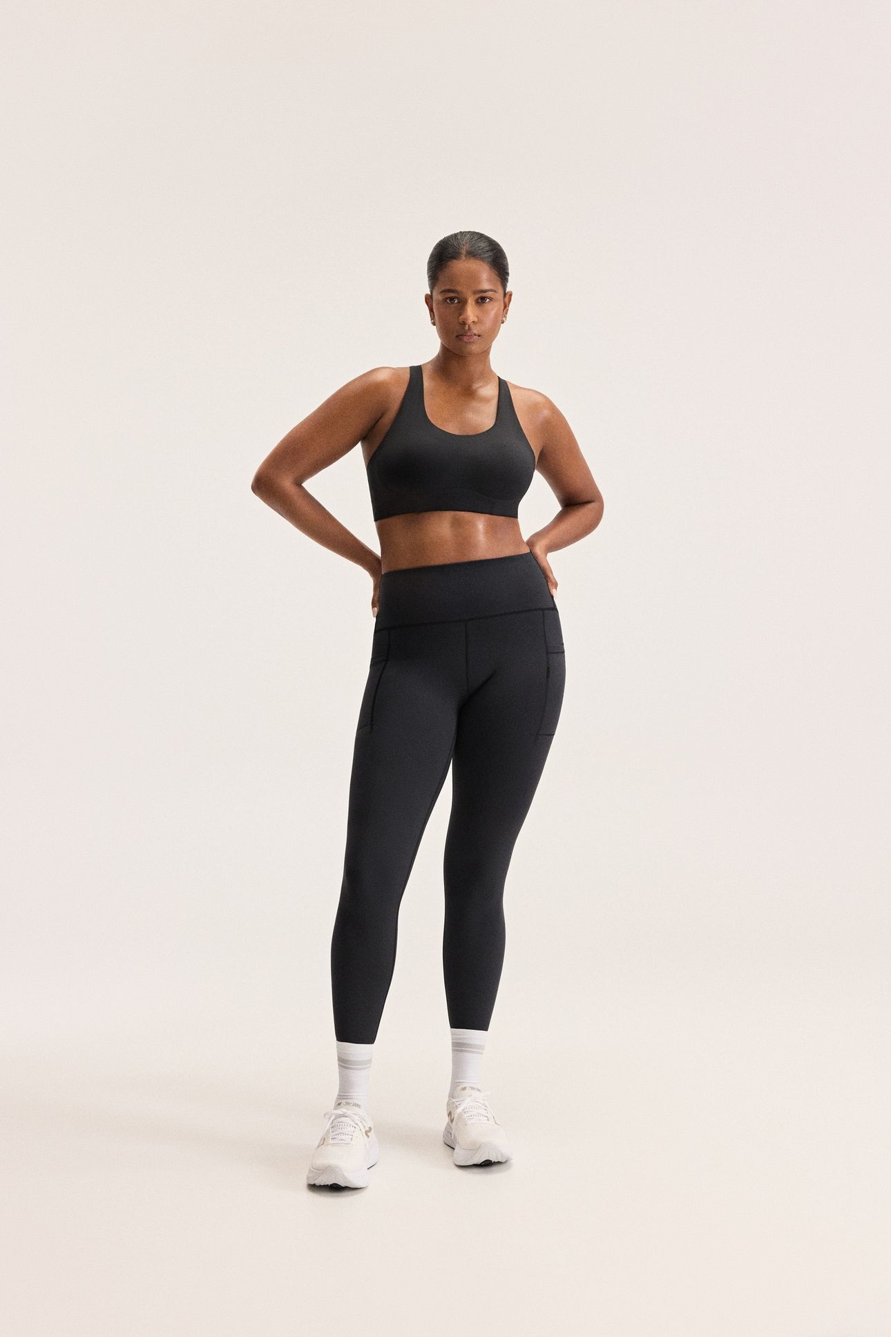 SLEEK POCKET HIGH RISE LEGGING BLACK 1