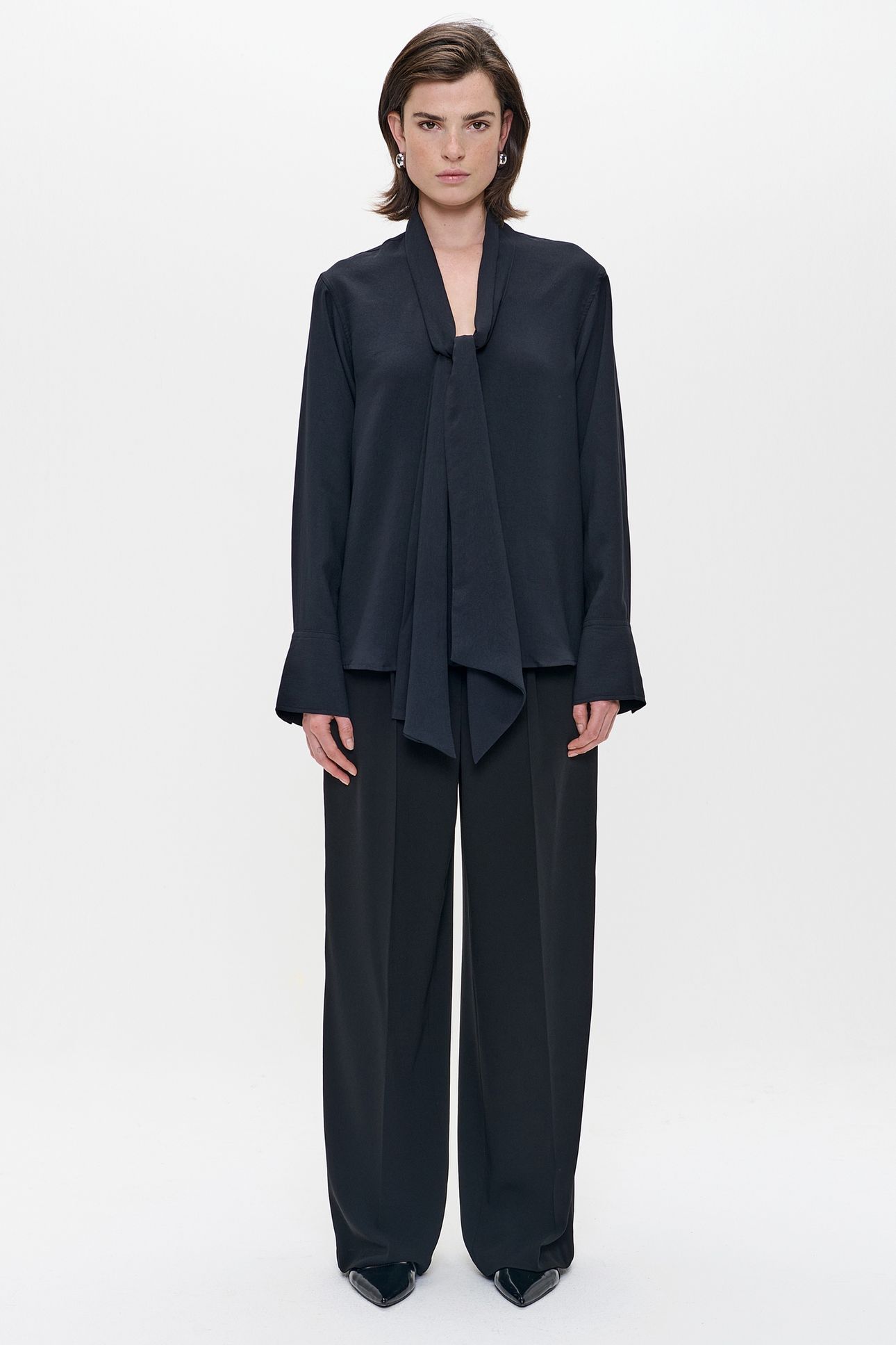 BOW SHIRT BLACK 3
