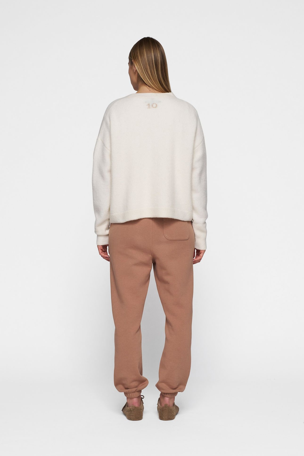 V-NECK KNIT SWEATER ECRU 3