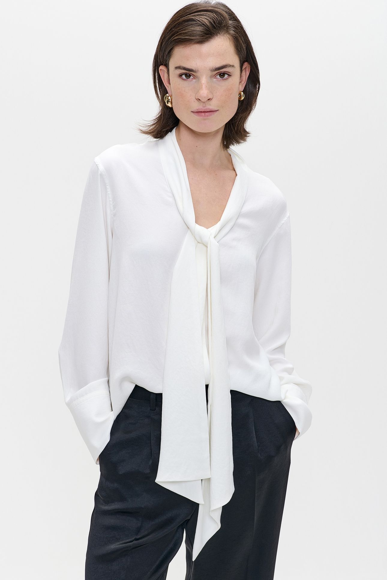 BOW SHIRT OFF WHITE 1