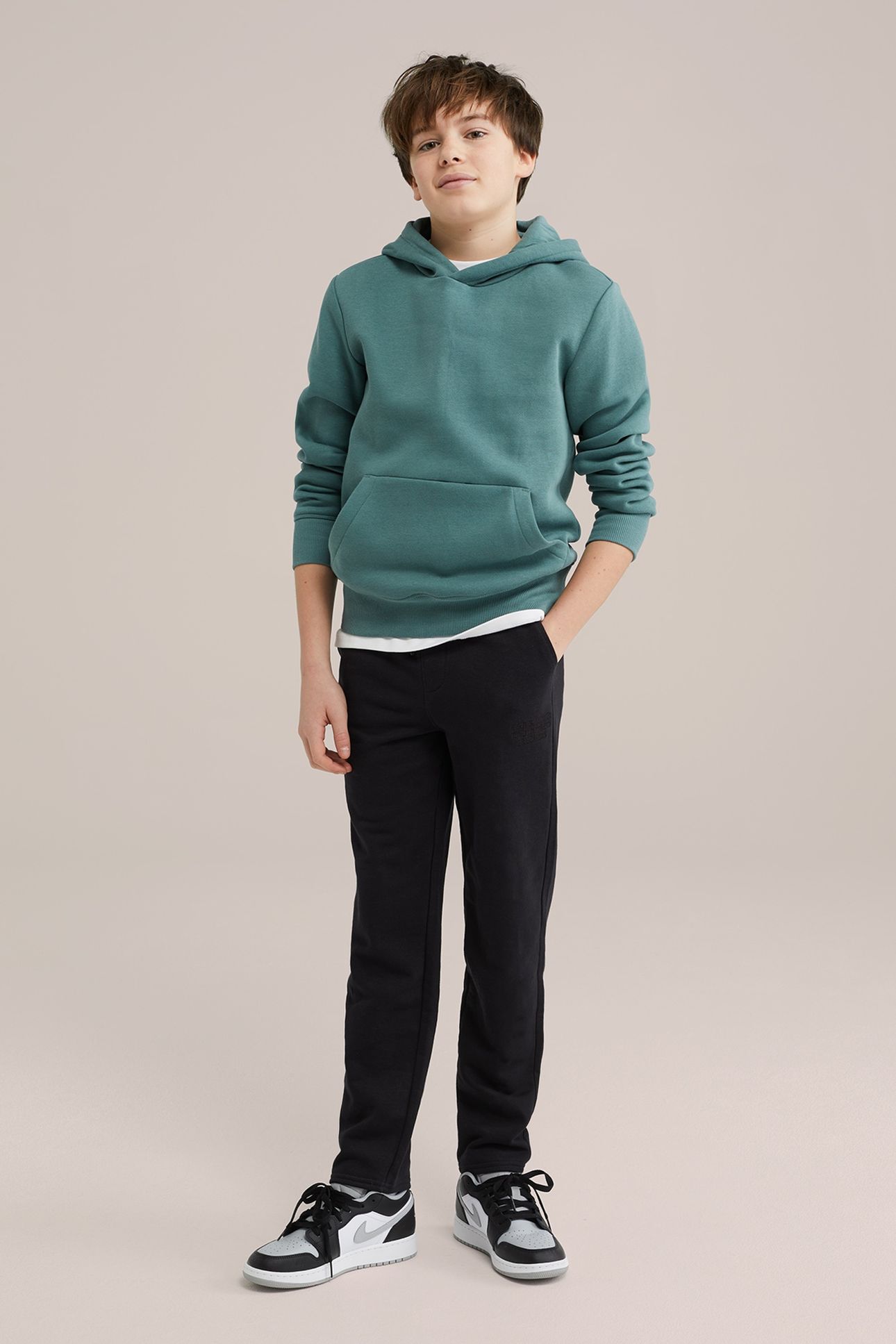 JOGGING PANTS BLACK 2