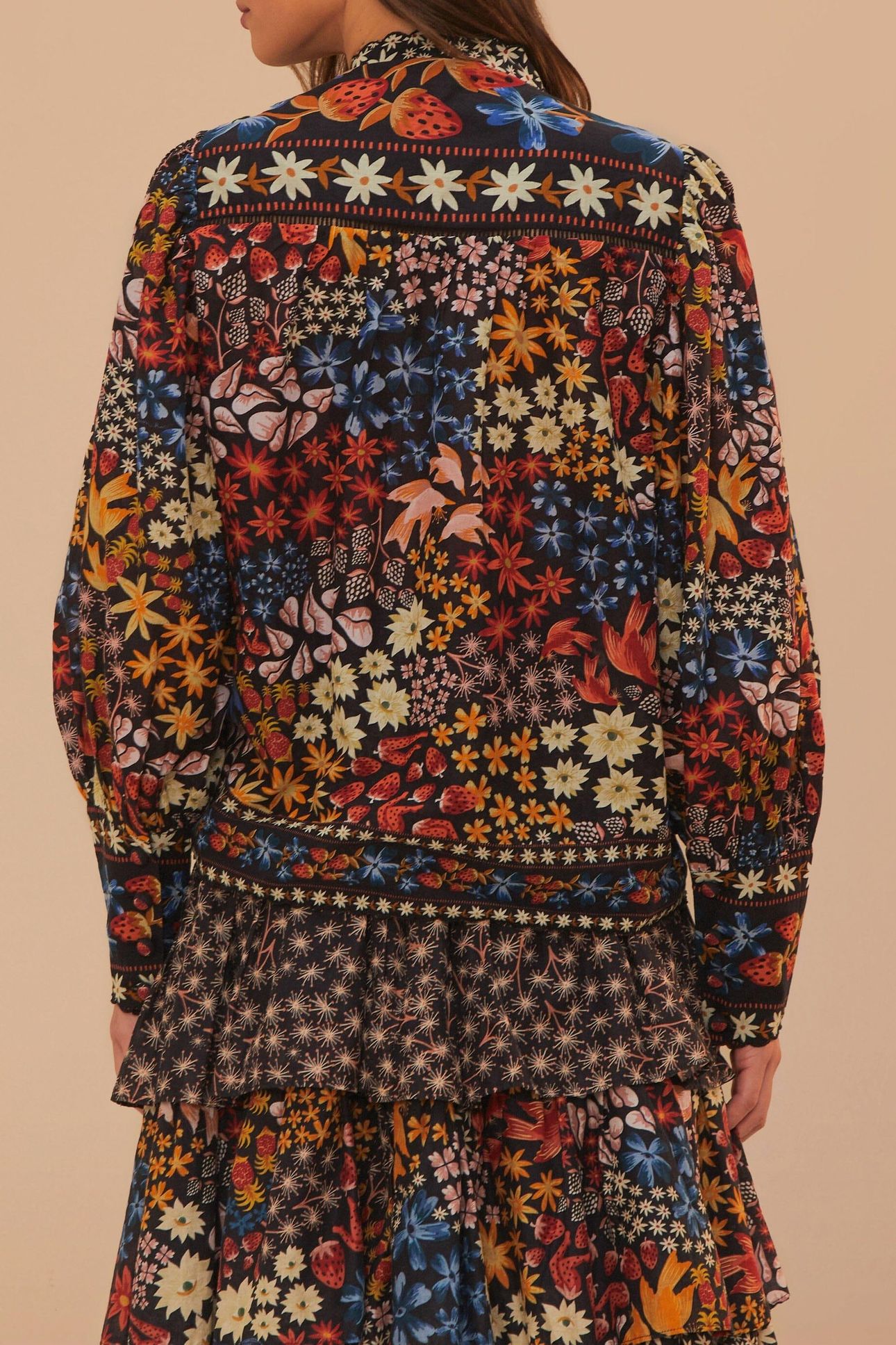 JUJUS GARDEN BLACK BLOUSE 3