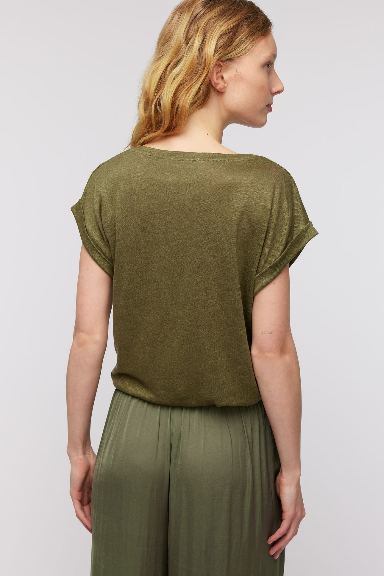 ELIANE T SHIRT OLIVE 3