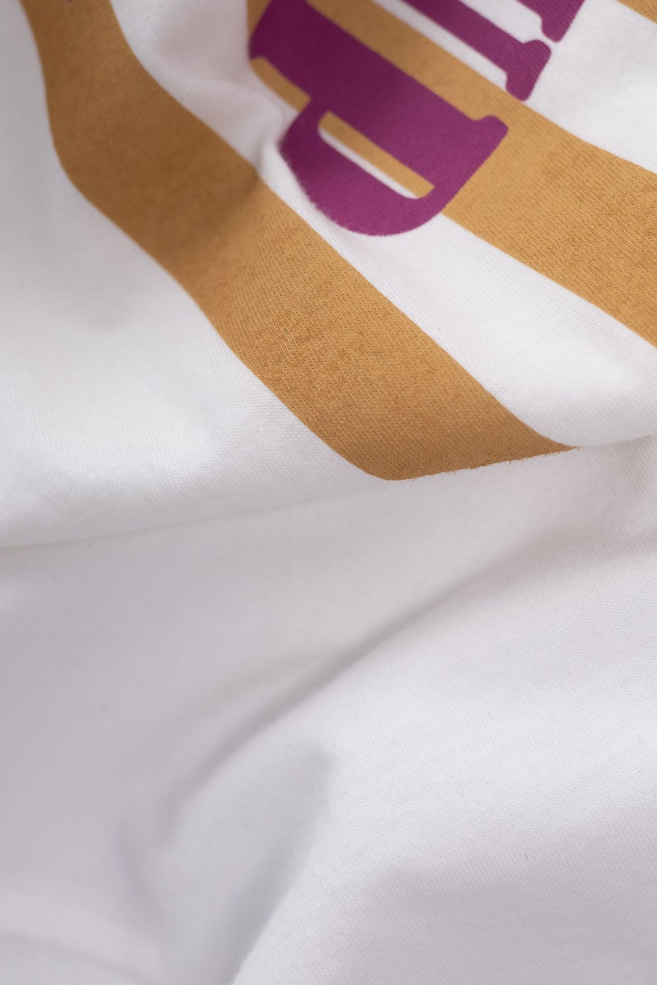 WHITE T-SHIRT WITH MESSAGE ON STRIPES SUNBURN 7