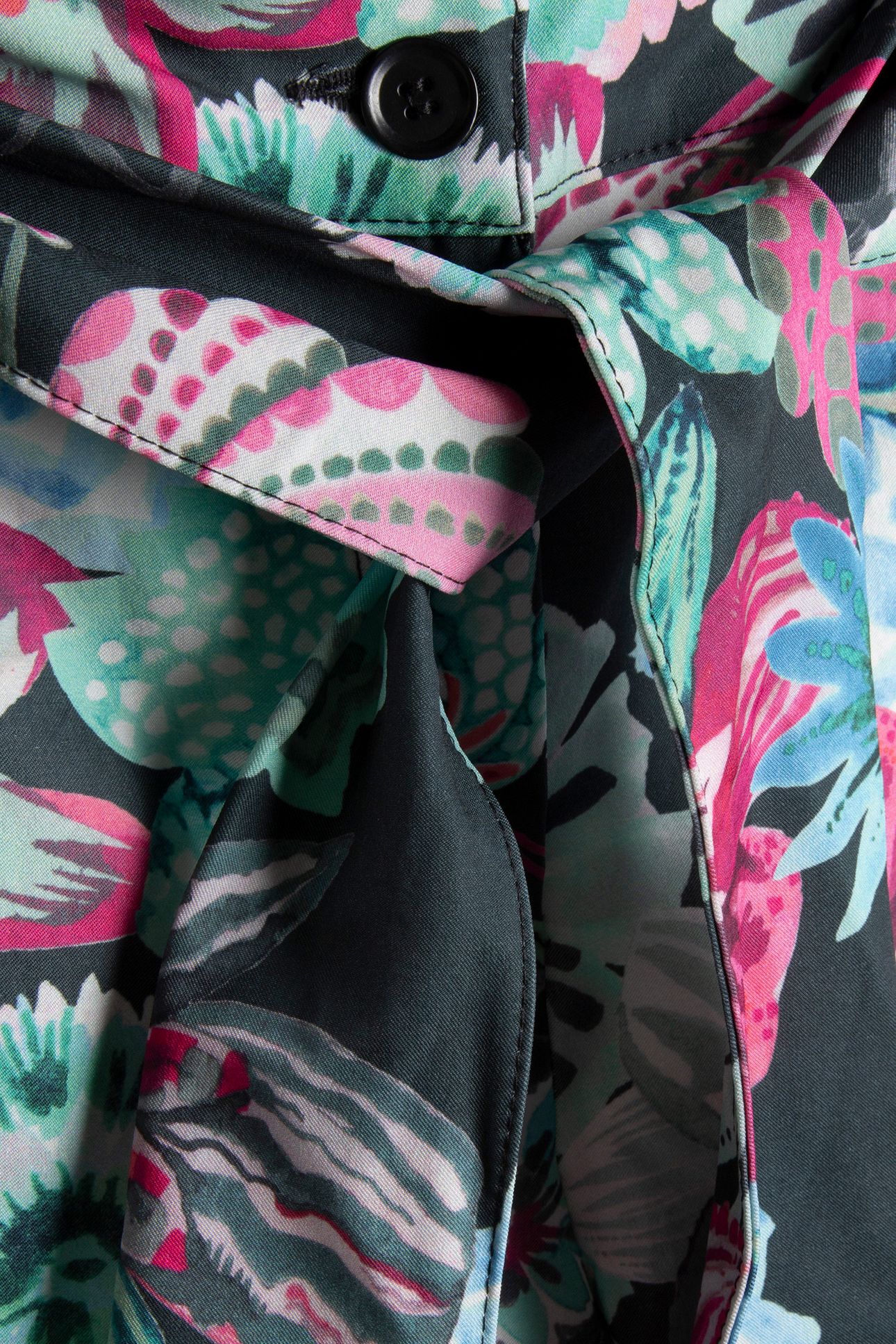 TRAVEL BERMUDA URBAN IN DARK SHADOW IN FLORAL MEDLEY PRINT 4